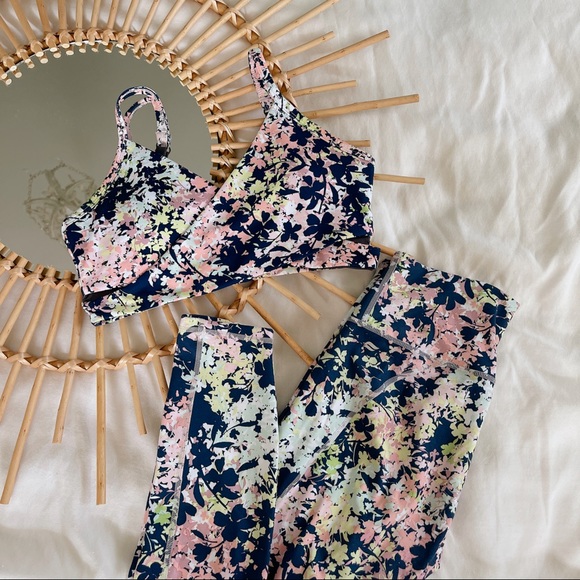 Fabletics Floral Workout Set - Picture 5 of 8